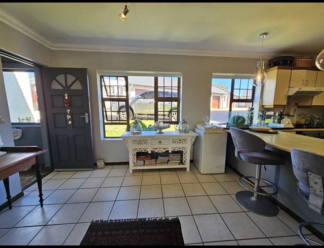 2 BEDROOM APARTMENT FOR SALE IN MOSSEL BAY GOLF ESTATE